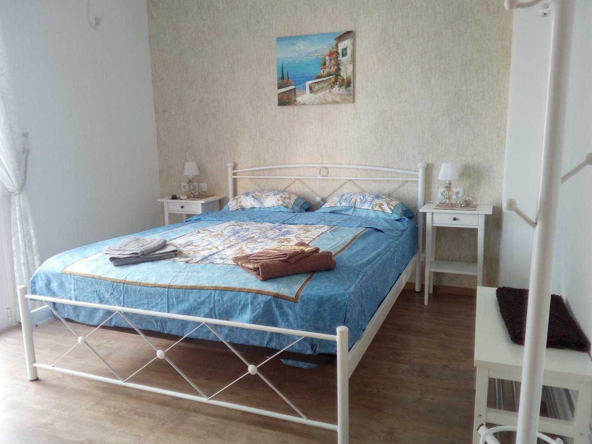 Apartment "Happiness" Near Metro And Center Афины Экстерьер фото