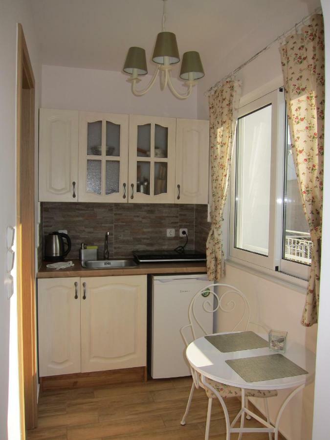 Apartment "Happiness" Near Metro And Center Афины Экстерьер фото