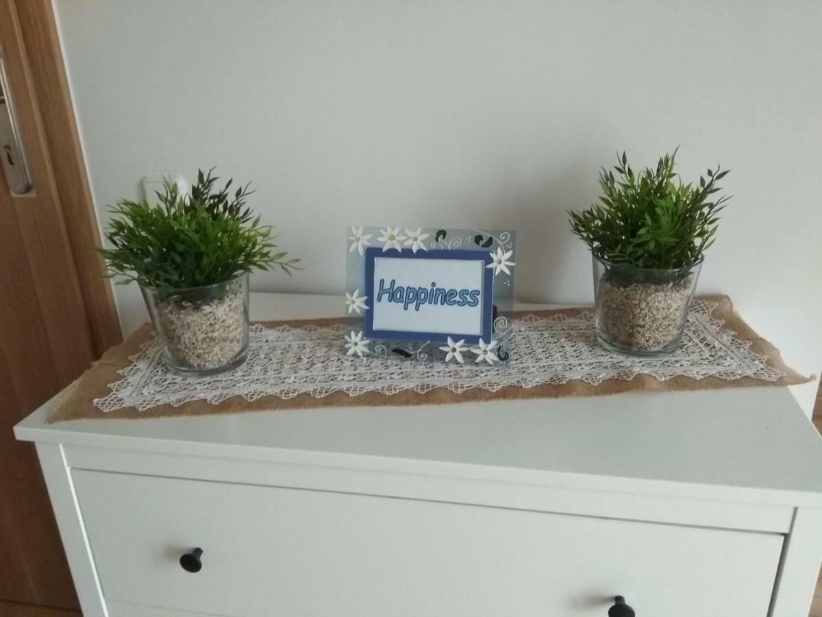 Apartment "Happiness" Near Metro And Center Афины Экстерьер фото