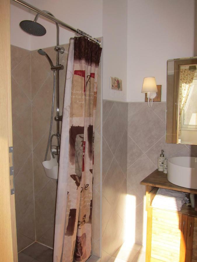 Apartment "Happiness" Near Metro And Center Афины Экстерьер фото