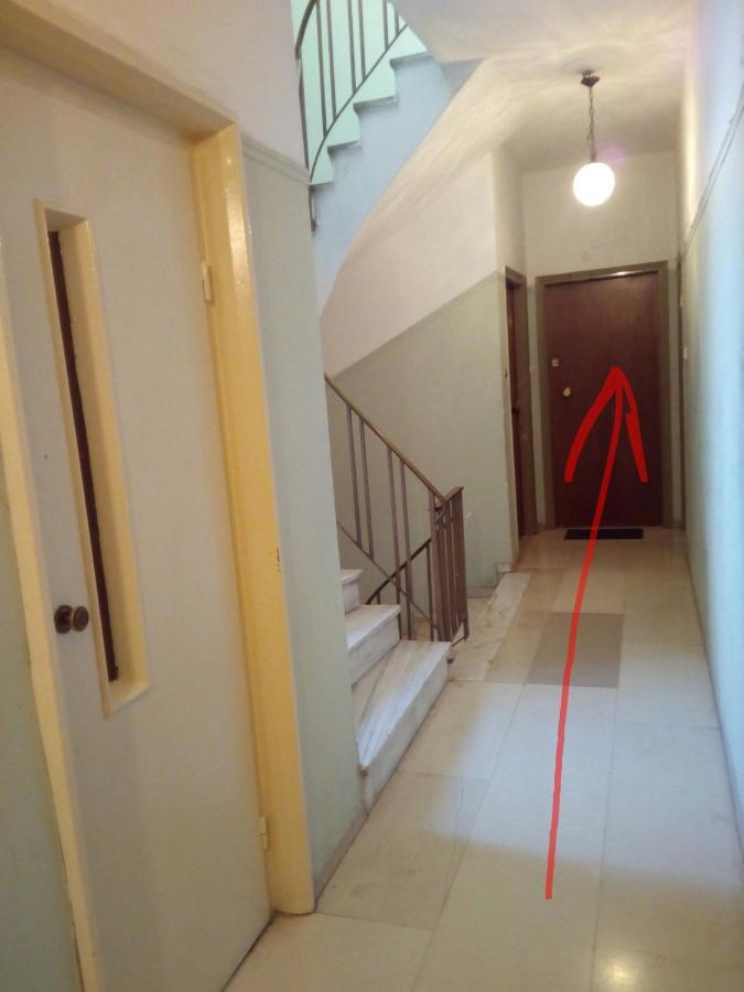 Apartment "Happiness" Near Metro And Center Афины Номер фото